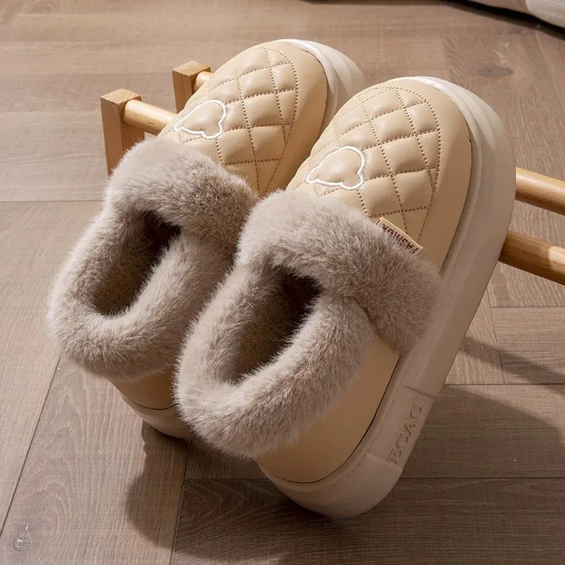 Nosso "Tundra-Edge" Waterproof Plush Slides